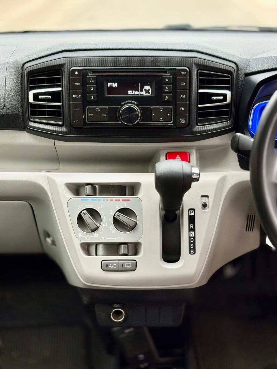 
								Daihatsu Mira ES XSA3 2022 full									