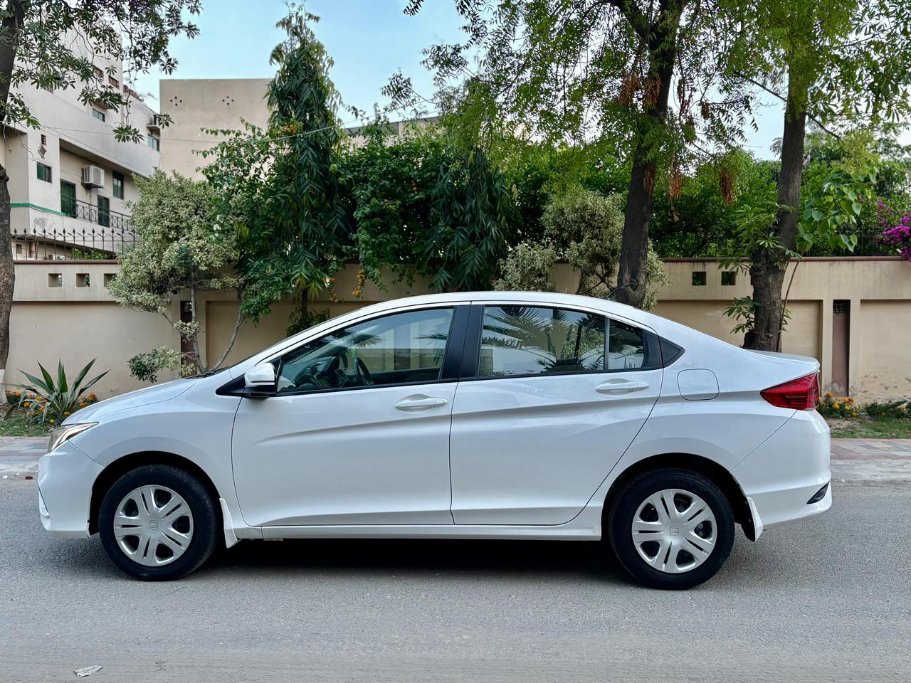 
								Honda City 1.2 Automatic 2024 full									