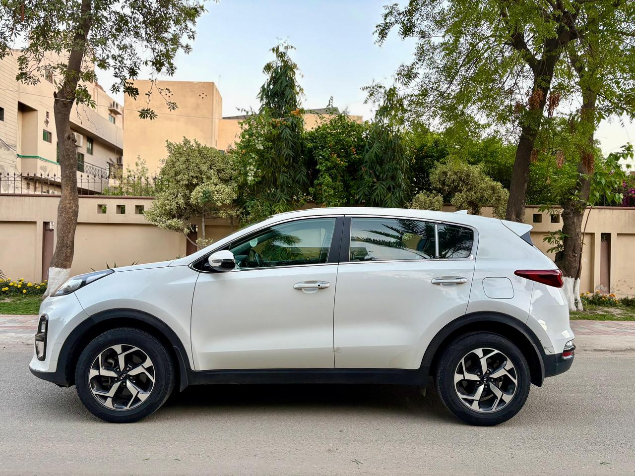 
								Honda City 1.2 Automatic 2024 full									