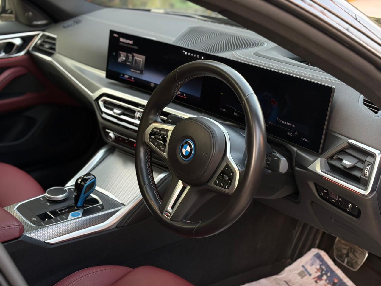 
								BMW i4 M50 2022 full									