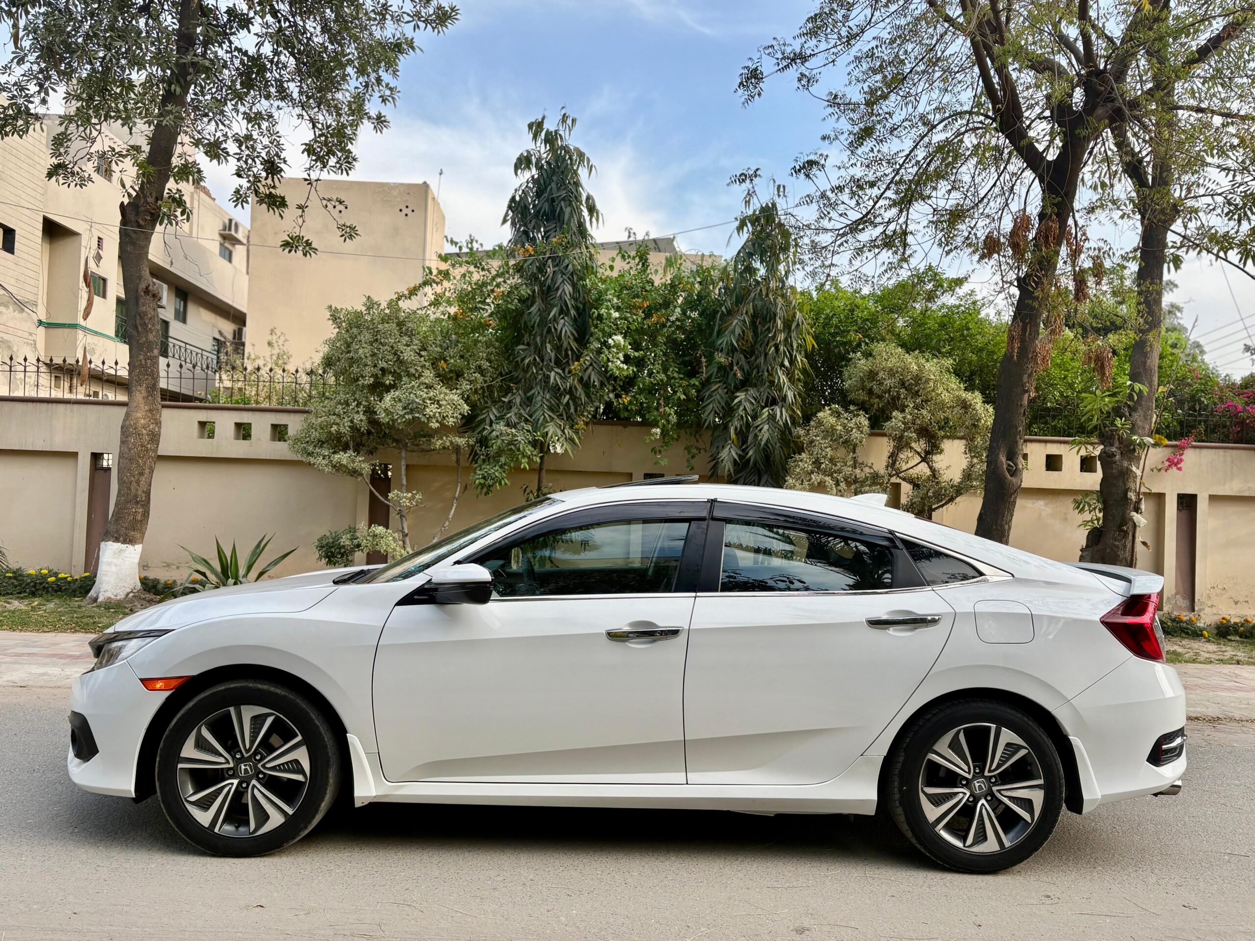 
								Honda Civic 1.5 RS Turbo 2019 full									