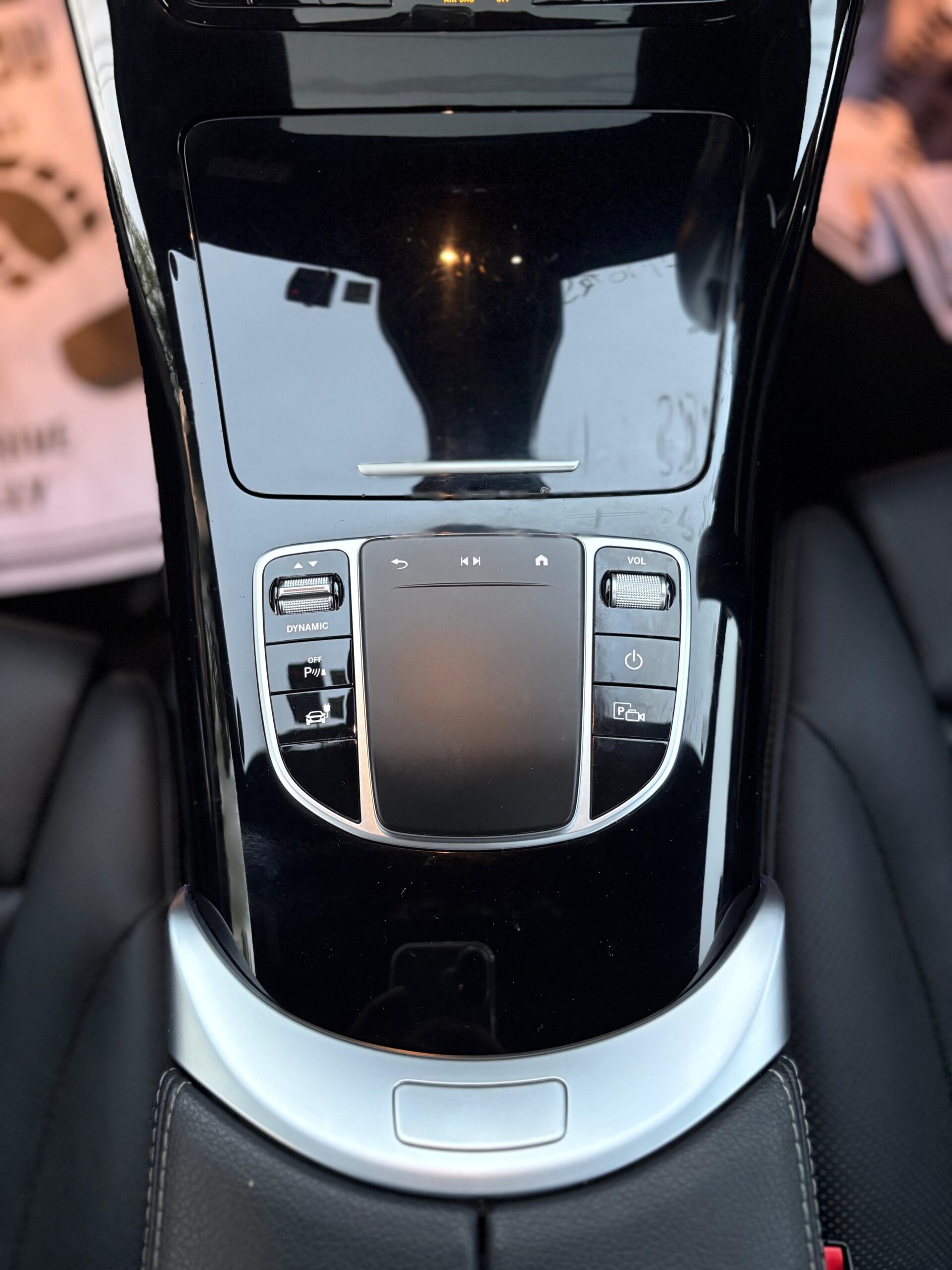 
								Mercedes Benz EQC 400 4Matic AMG Line Premium 2020 full									