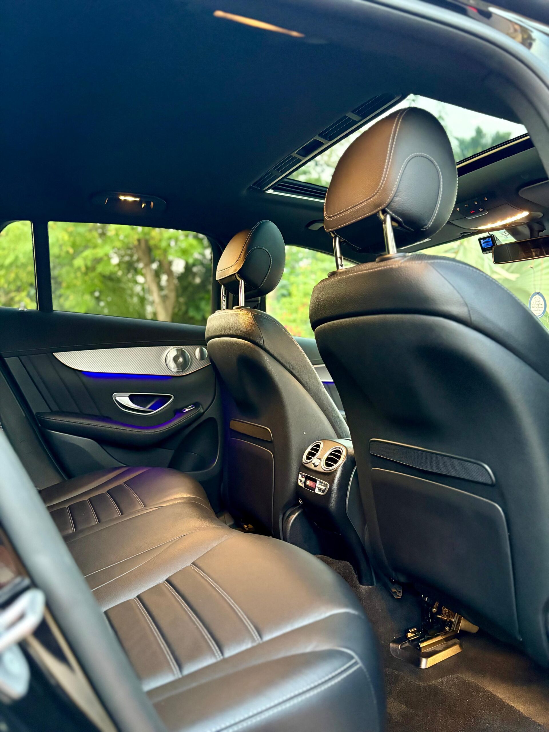 
								Mercedes Benz EQC 400 4Matic AMG Line Premium 2020 full									