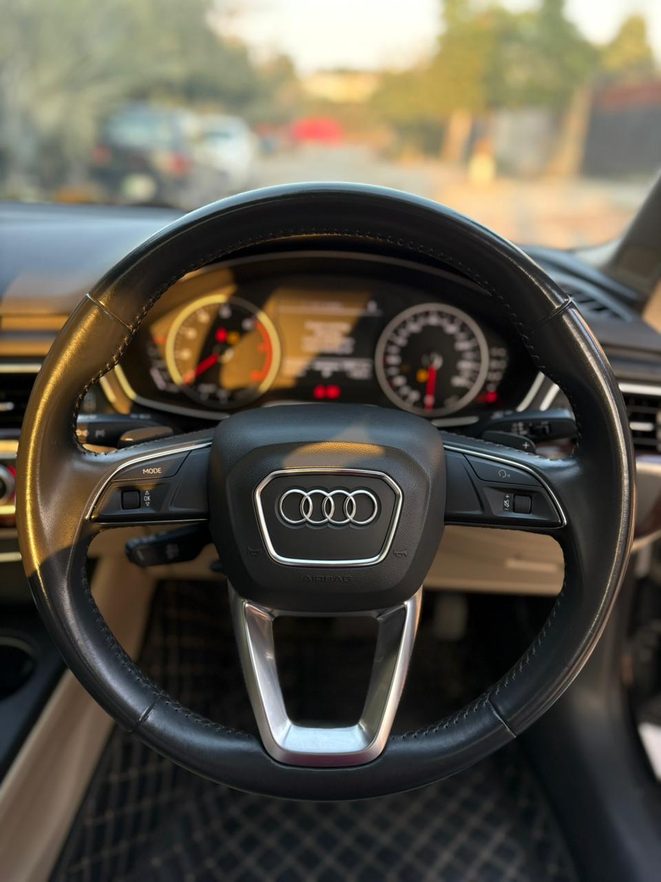 
								Audi A4 2019 full									
