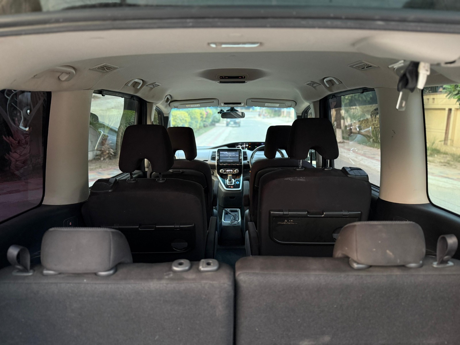 
								Nissan Serena e-POWER Highwaystar 2018 full									