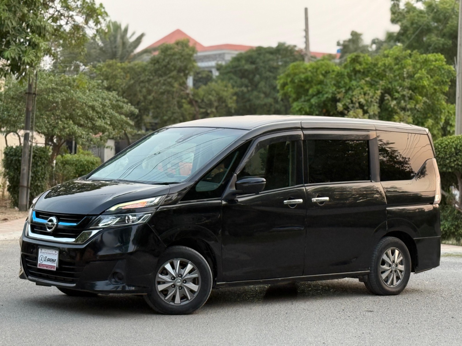 
								Nissan Serena e-POWER Highwaystar 2018 full									