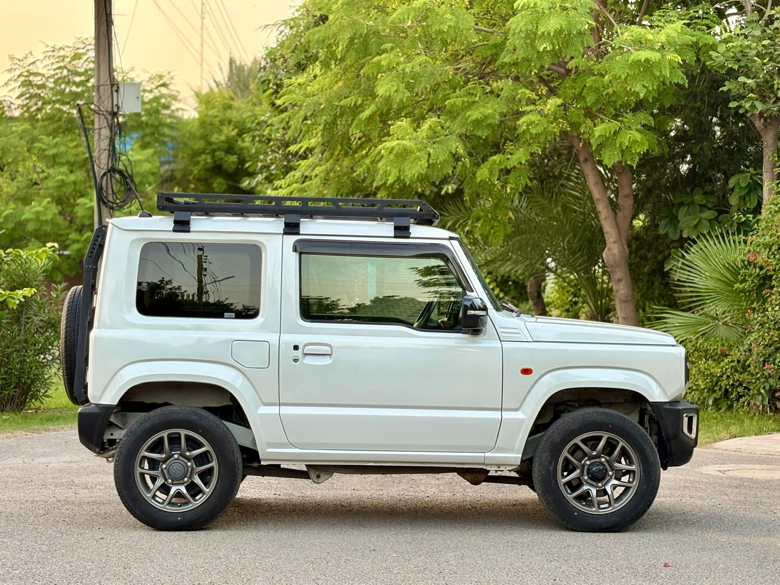 
								Suzuki Jimny 2019 full									