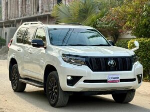 Toyota Land Cruiser Prado Black Edition TXL 2022