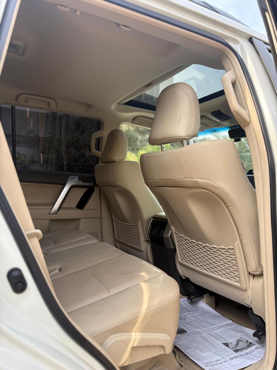 
								Toyota Land Cruiser Prado Black Edition TXL 2022 full									