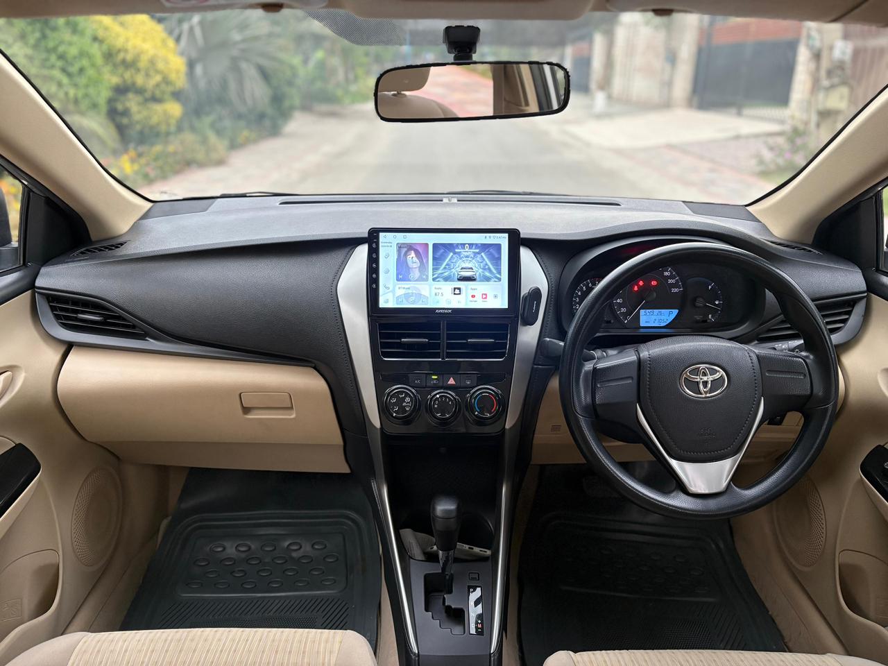 
								Toyota Yaris GLI 2022 full									