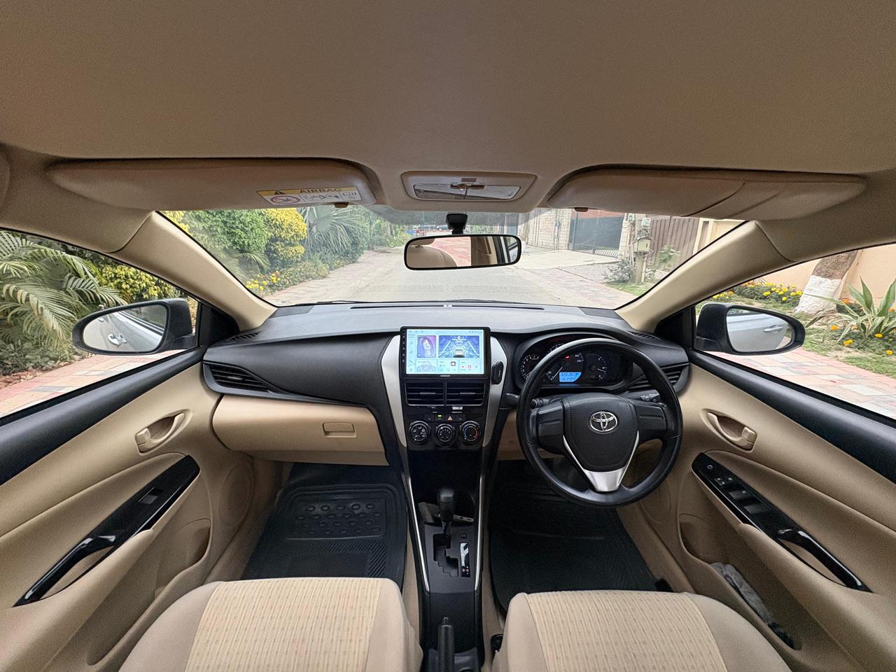 
								Toyota Yaris GLI 2022 full									