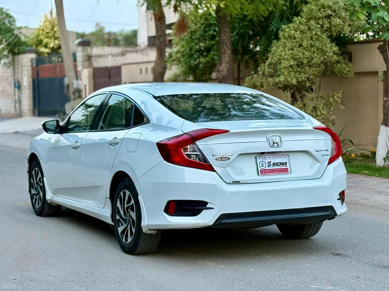 
								Honda Civic i-VTEC Oriel Prosmatec 2017 full									