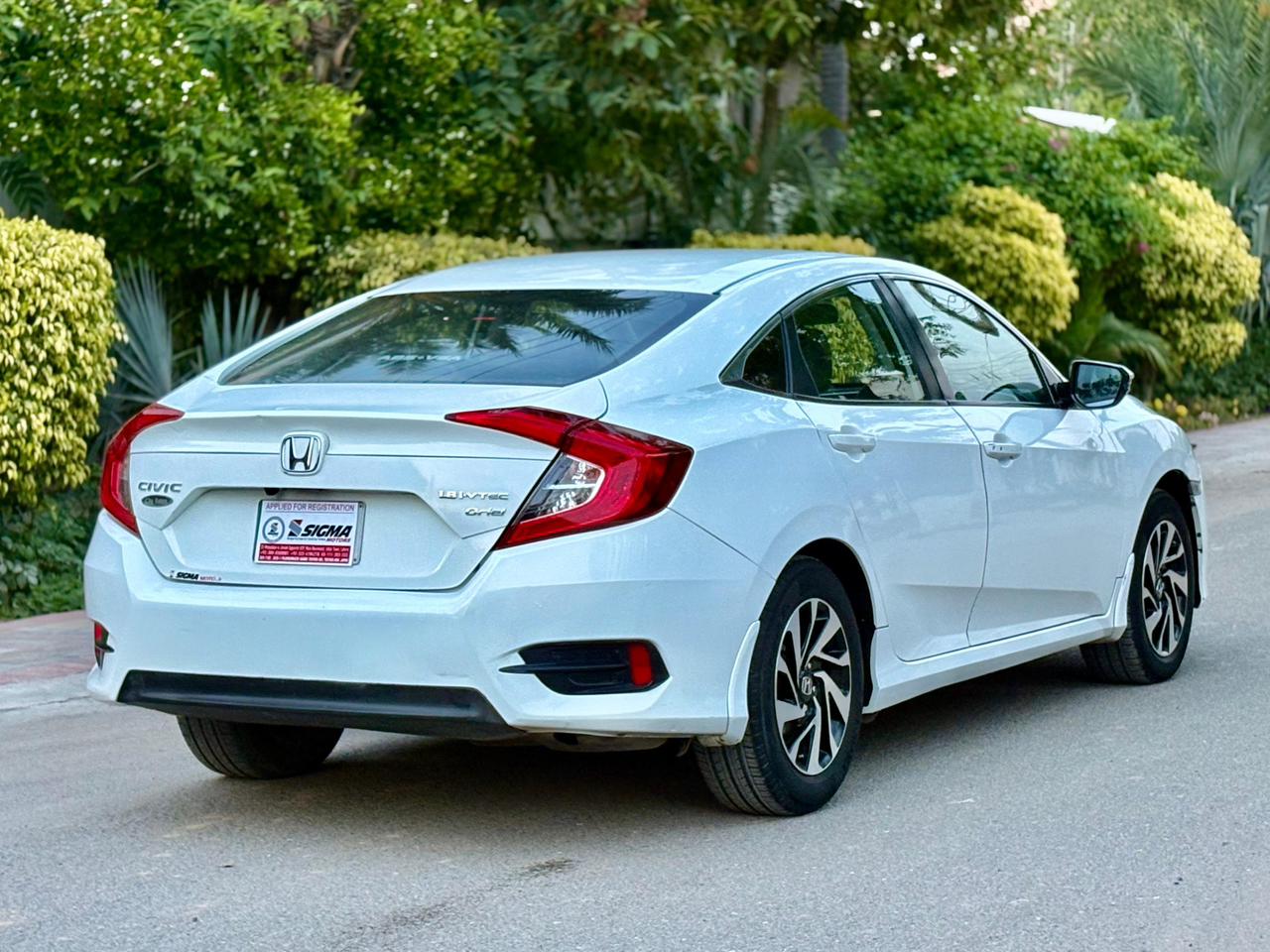 
								Honda Civic i-VTEC Oriel Prosmatec 2017 full									