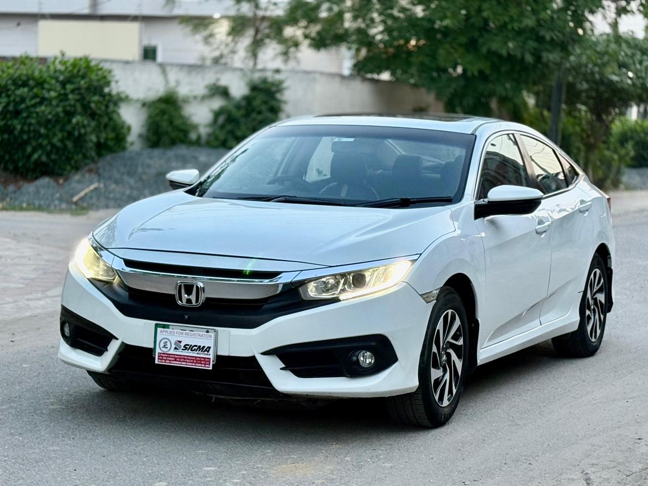 
								Honda Civic i-VTEC Oriel Prosmatec 2017 full									