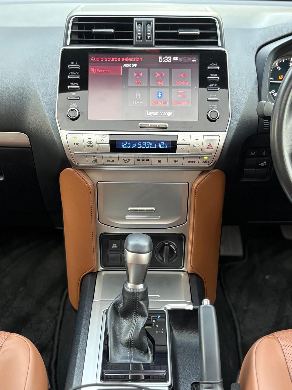 
								Toyota Land Cruiser Prado Black Edition TXL 2022 full									