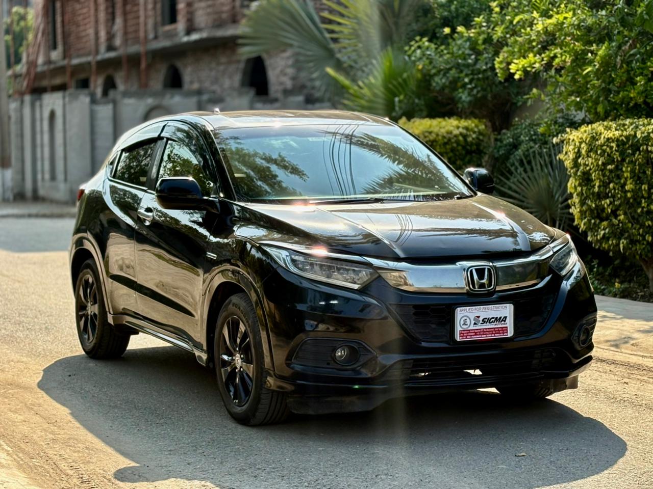 
								Honda Vezel X Package 2018 full									