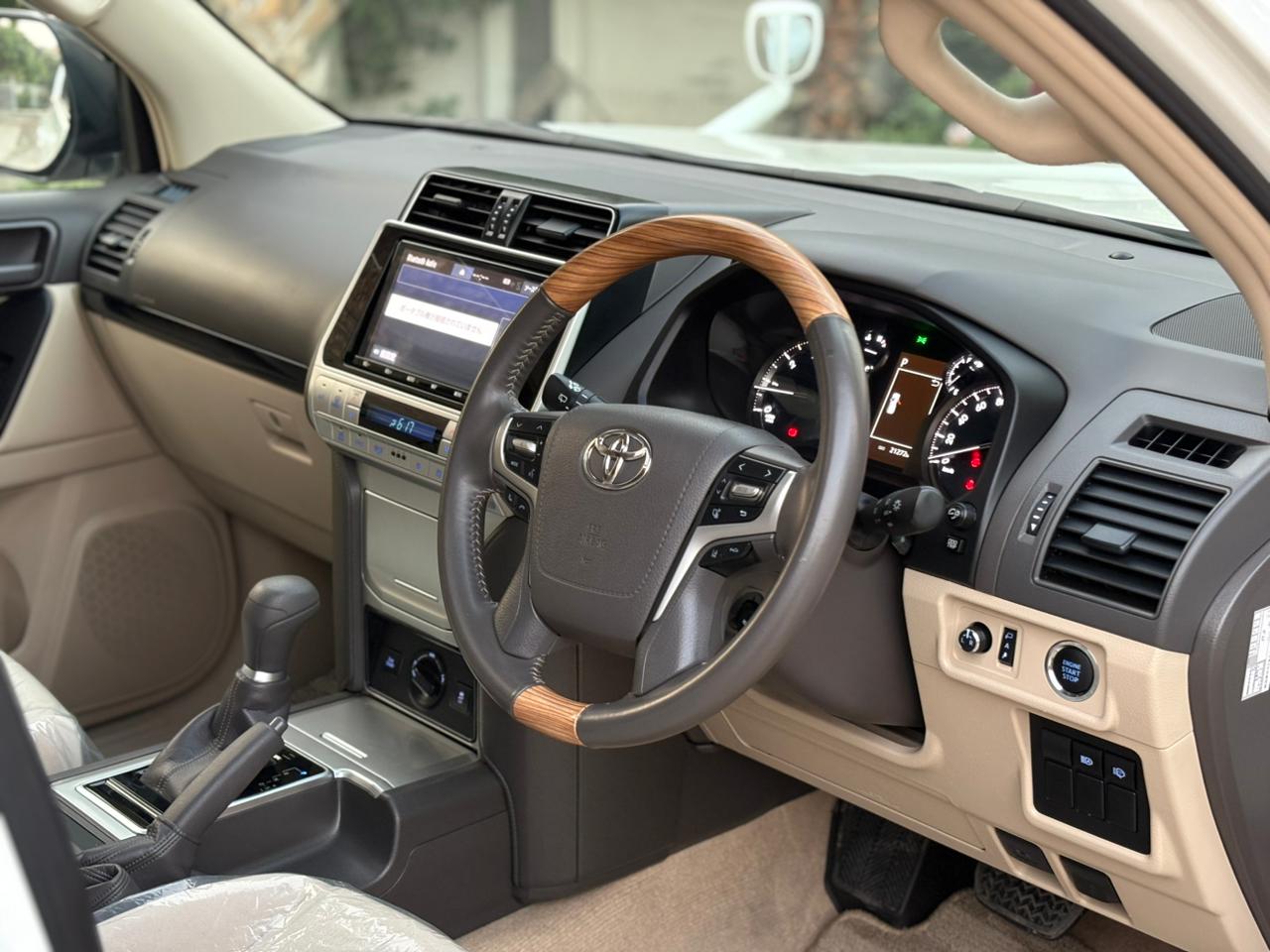 
								Toyota Land Cruiser Prado 2.7 TX 2021 full									