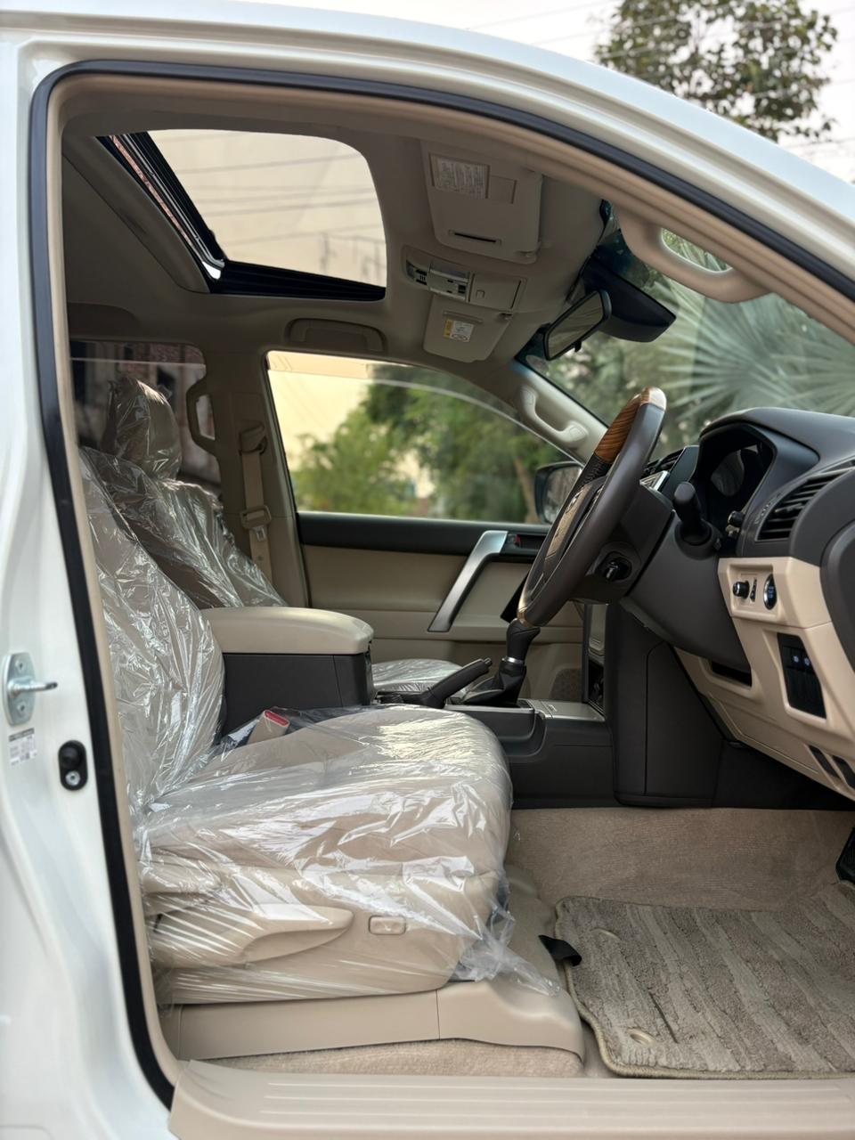 
								Toyota Land Cruiser Prado 2.7 TX 2021 full									