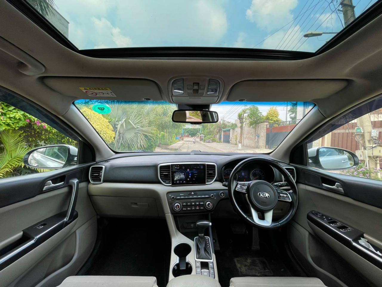 
								KIA Sportage FWD 2020 full									