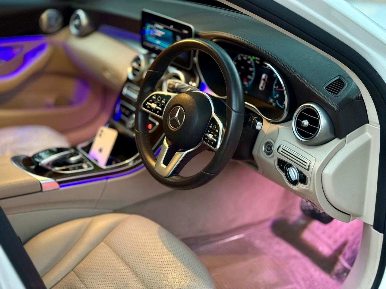
								Mercedes Benz C180 Exclusive Package 2019 full									