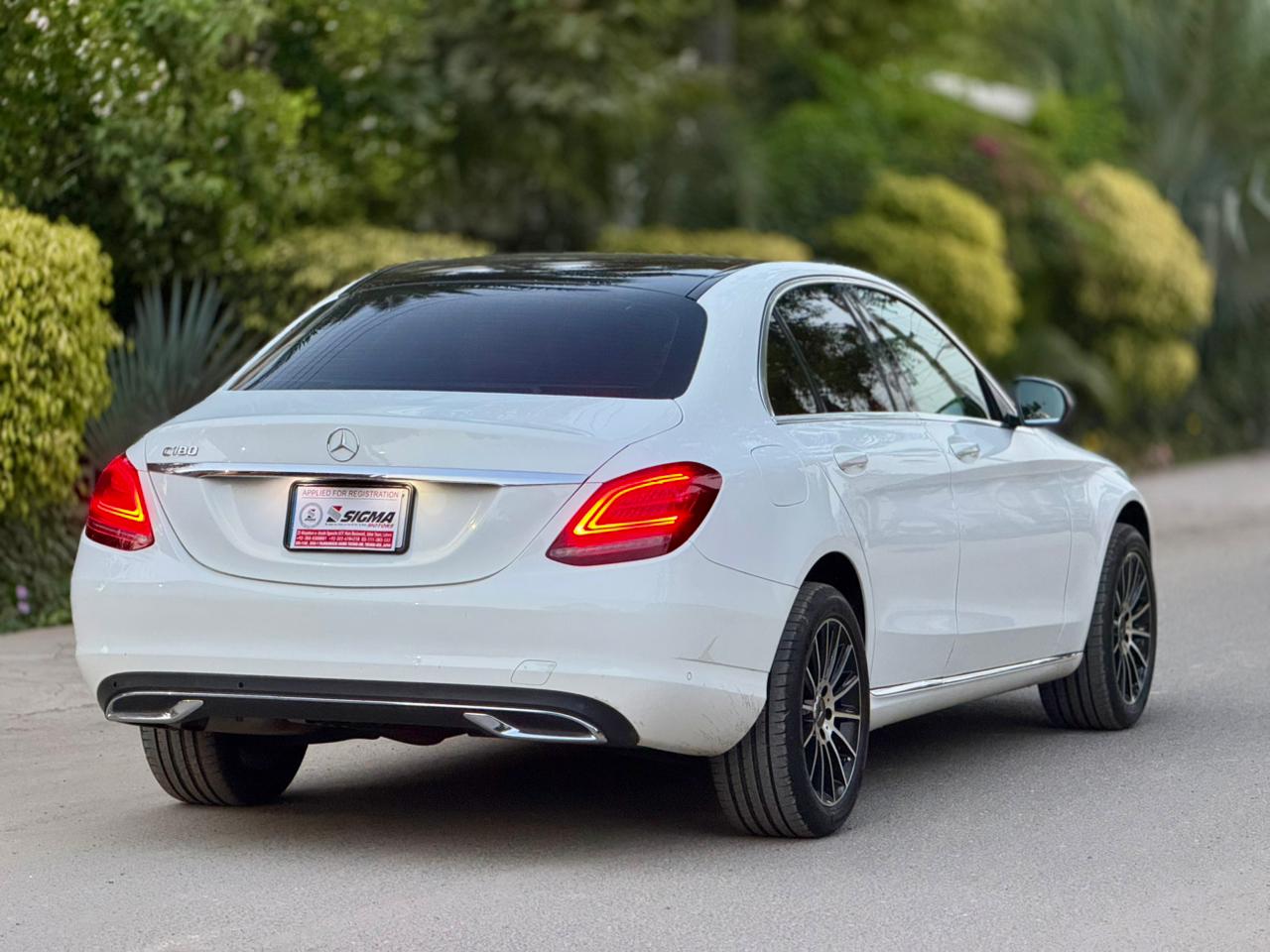 
								Mercedes Benz C180 Exclusive Package 2019 full									