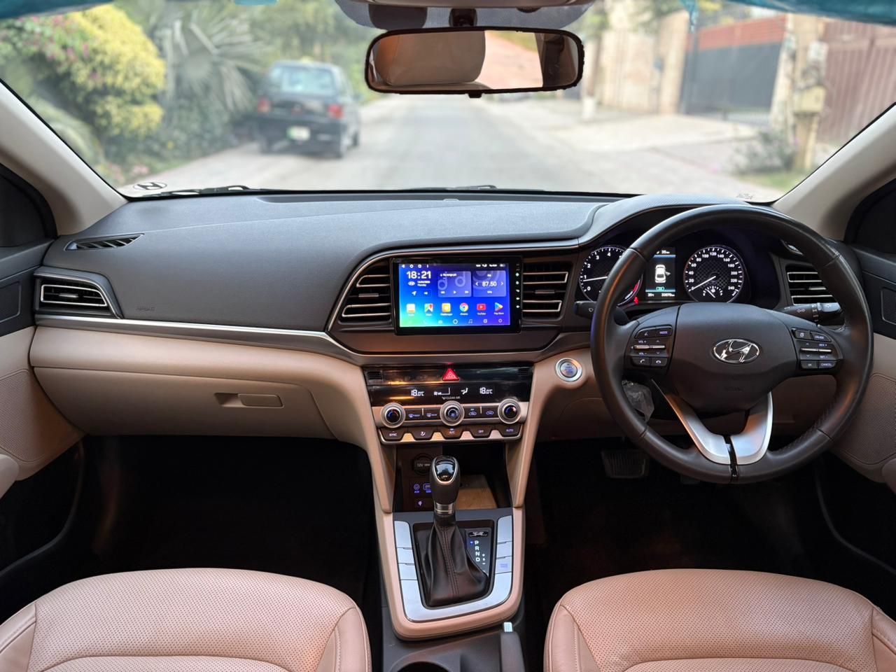 
								Hyundai Elantra GLS 2.0 2024 full									