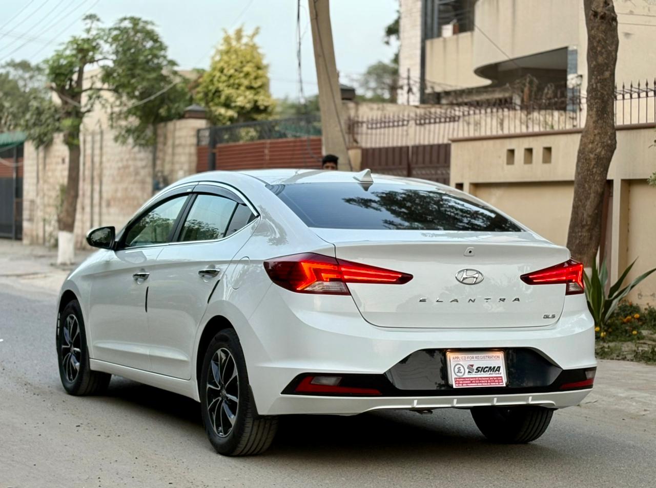 
								Hyundai Elantra GLS 2.0 2024 full									