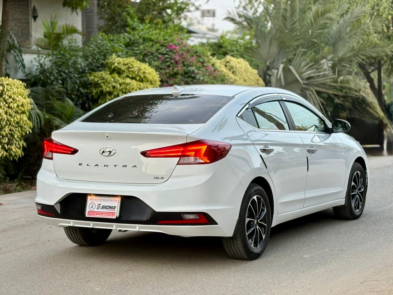 
								Hyundai Elantra GLS 2.0 2024 full									