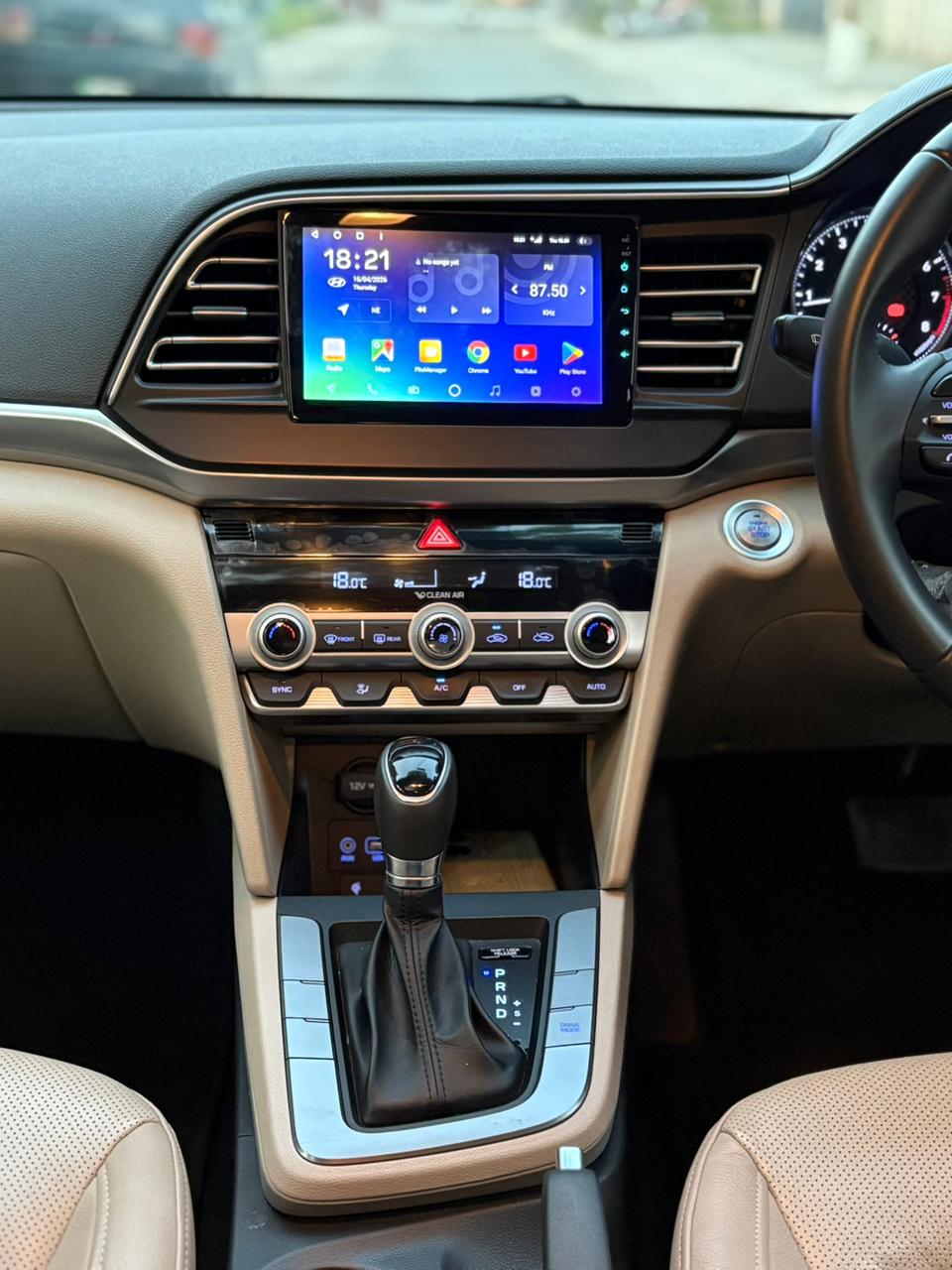 
								Hyundai Elantra GLS 2.0 2024 full									