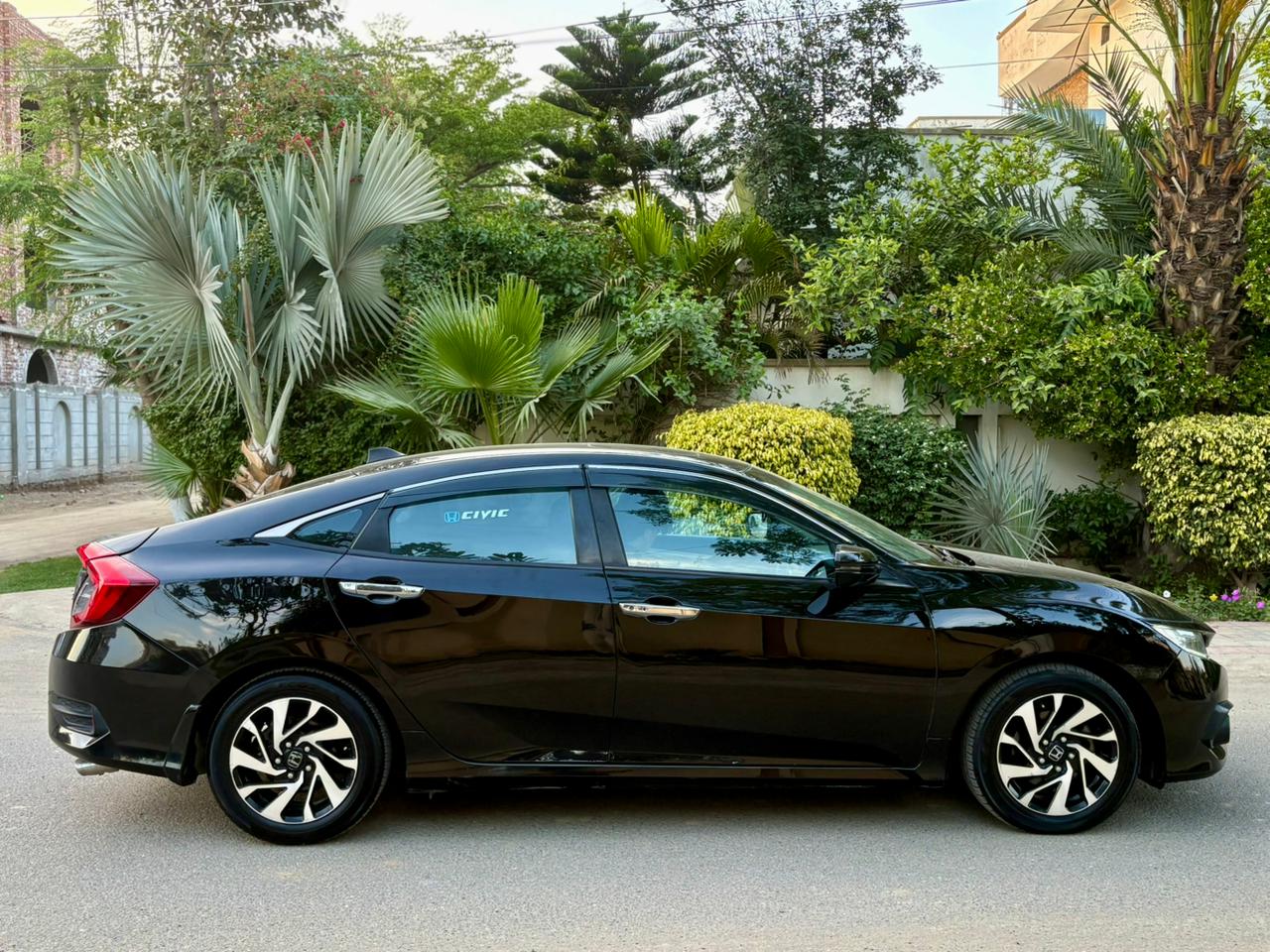 
								Honda Civic Oriel Turbo 2016 full									