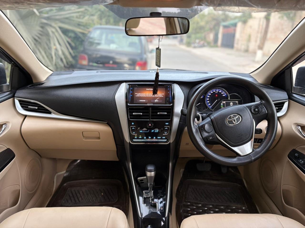 
								Toyota Yaris ATIV 1.5 CVT 2022 full									