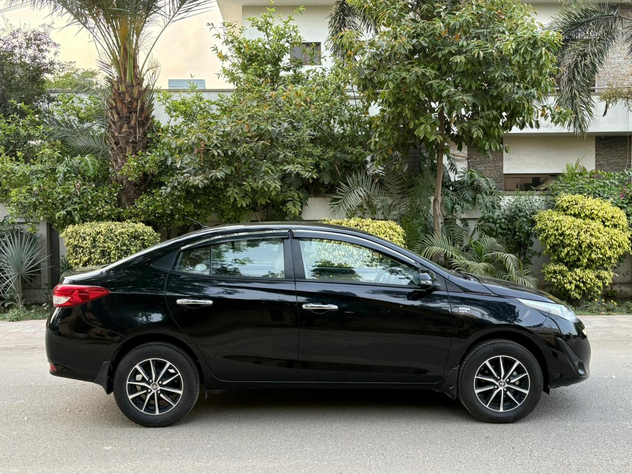 
								Toyota Yaris ATIV 1.5 CVT 2022 full									