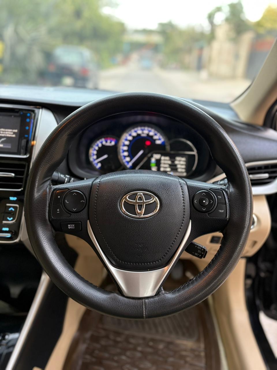 
								Toyota Yaris ATIV 1.5 CVT 2022 full									