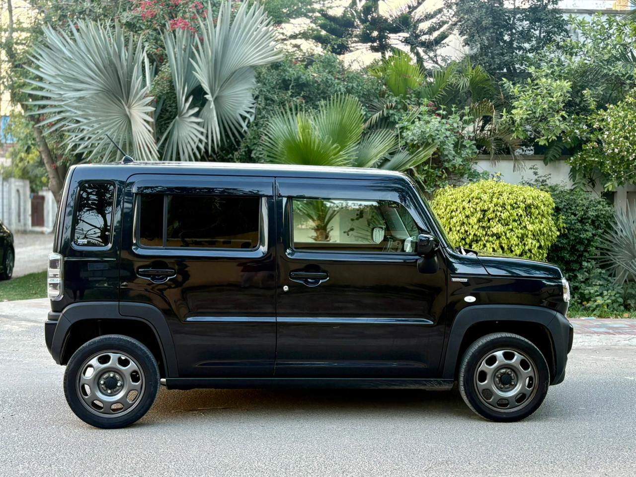 
								Suzuki Hustler Hybrid 2023 full									