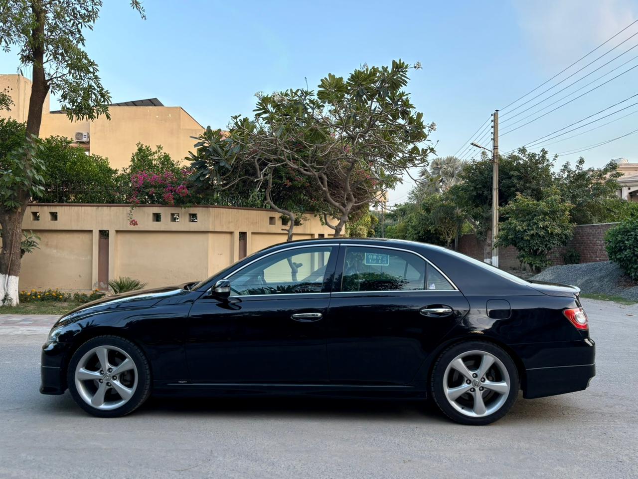 
								Toyota Mark X 250G Premium 2005 full									