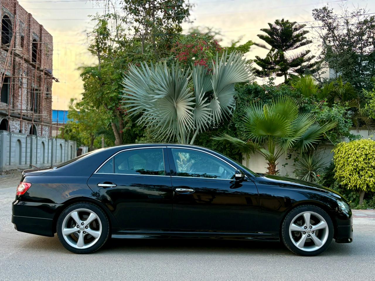 
								Toyota Mark X 250G Premium 2005 full									