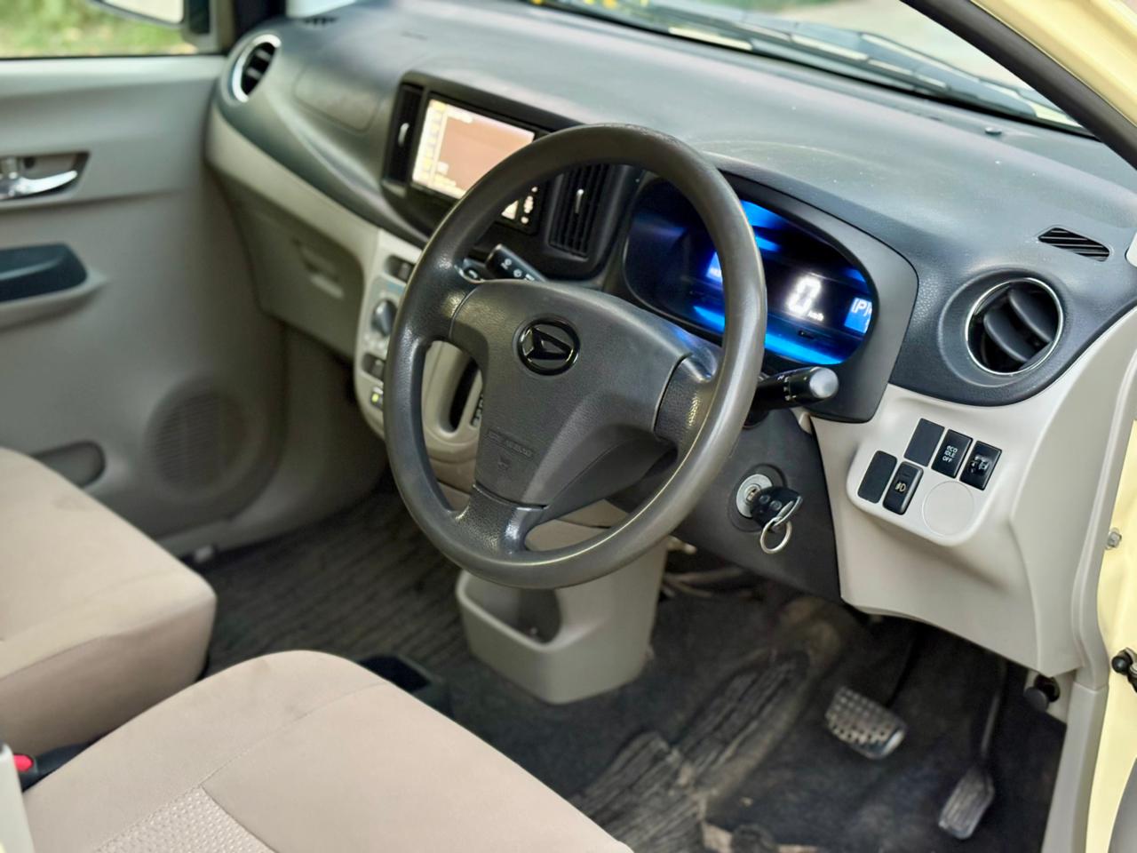 
								Daihatsu Mira 2012 full									