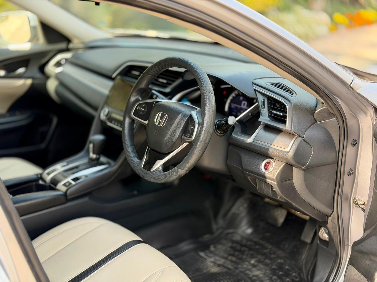 
								Honda Civic Oriel Turbo 2016 full									