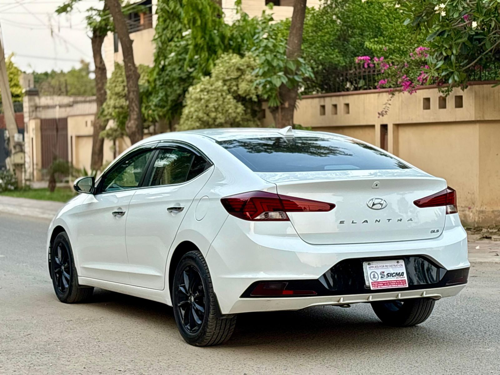 
								Hyundai Elantra GLS 2.0 2021 full									