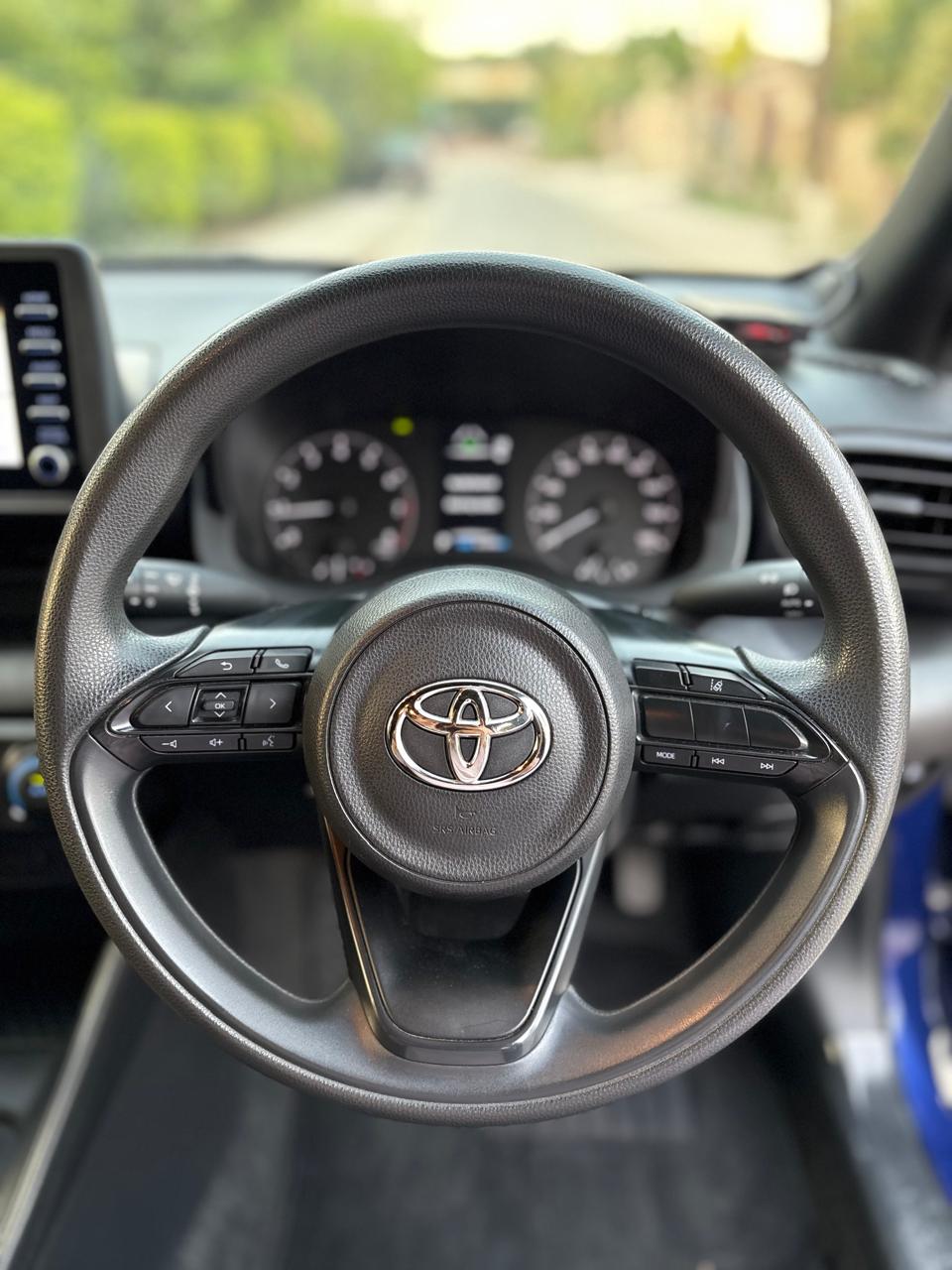 
								Toyota Yaris X 2022 full									