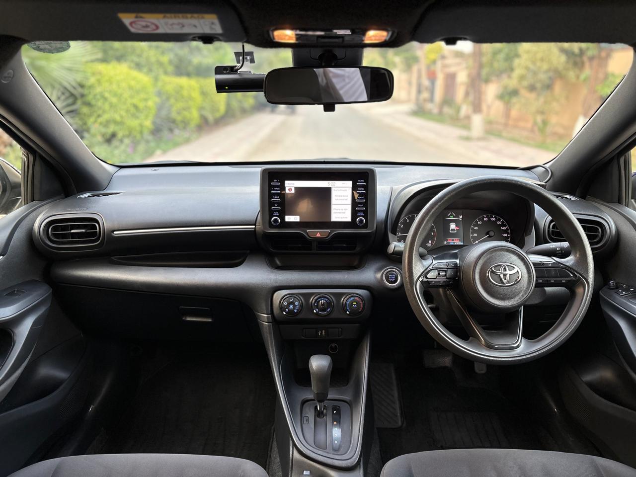 
								Toyota Yaris X 2022 full									