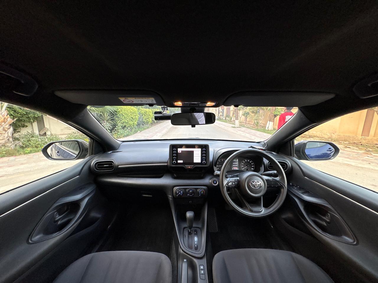 
								Toyota Yaris X 2022 full									