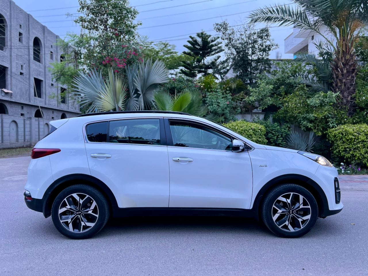
								KIA Sportage AWD 2020 full									