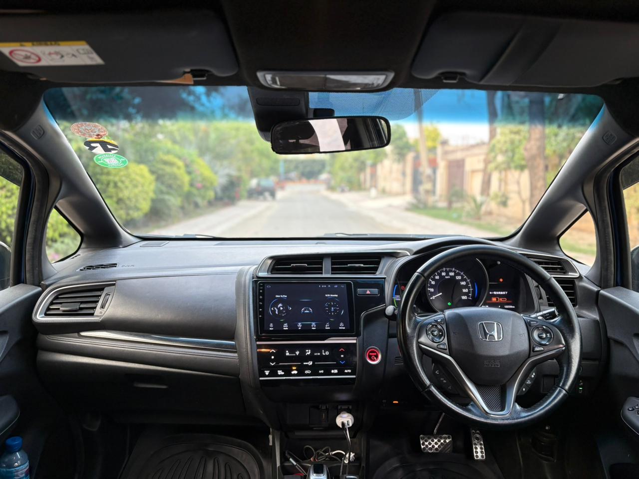 
								Honda Fit RS Hybrid 1.5 2017 full									