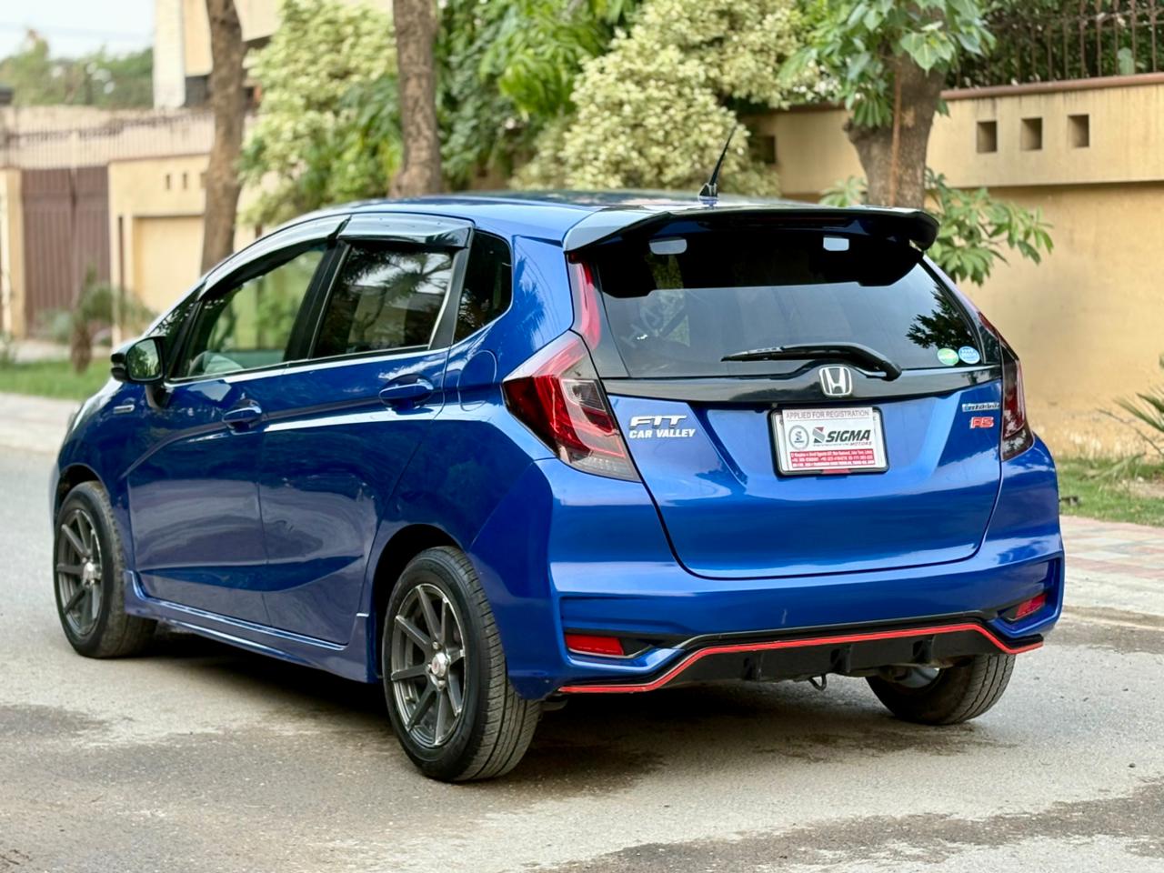 
								Honda Fit RS Hybrid 1.5 2017 full									