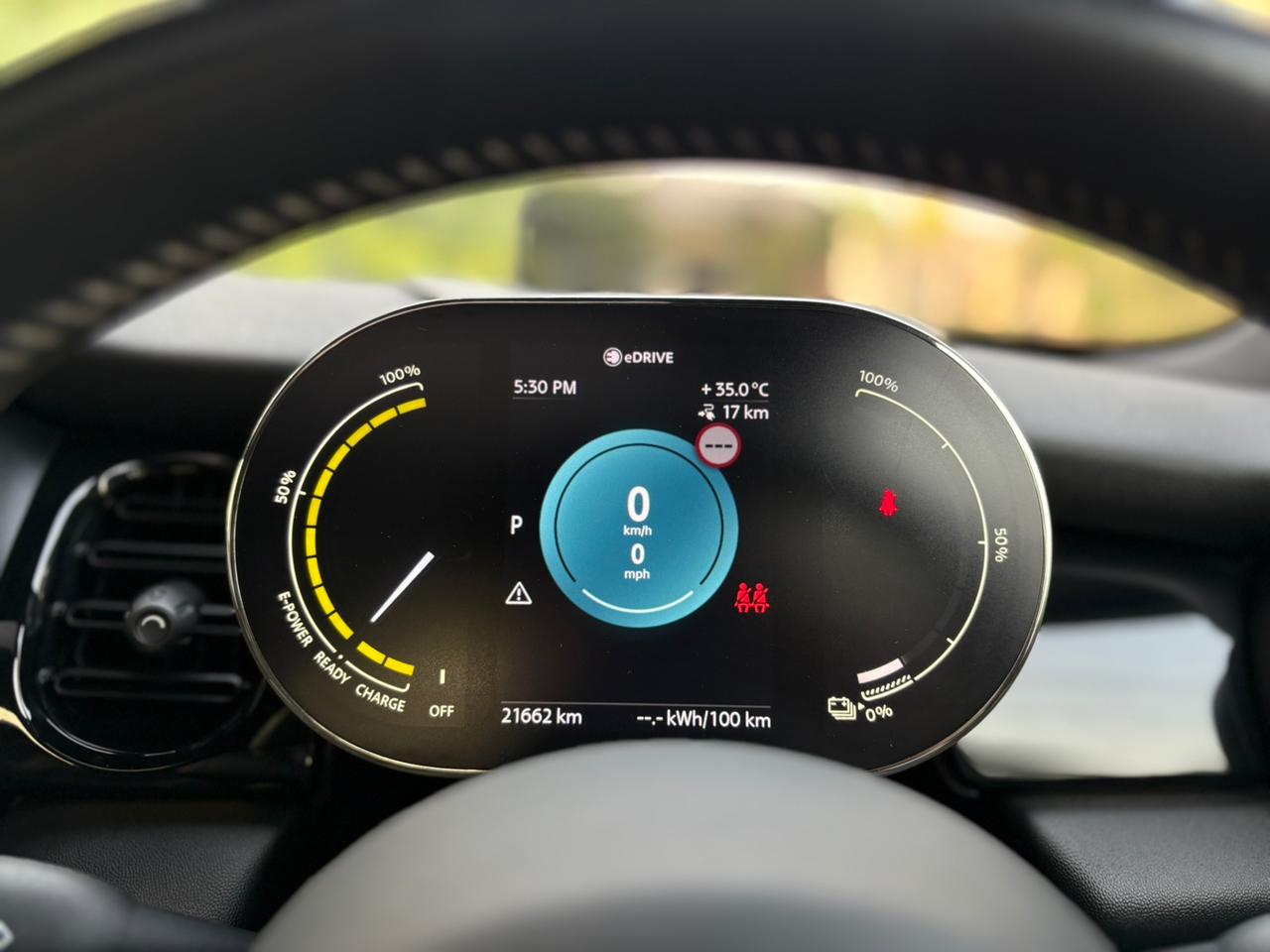 
								Mini Cooper S Electric 2022 full									