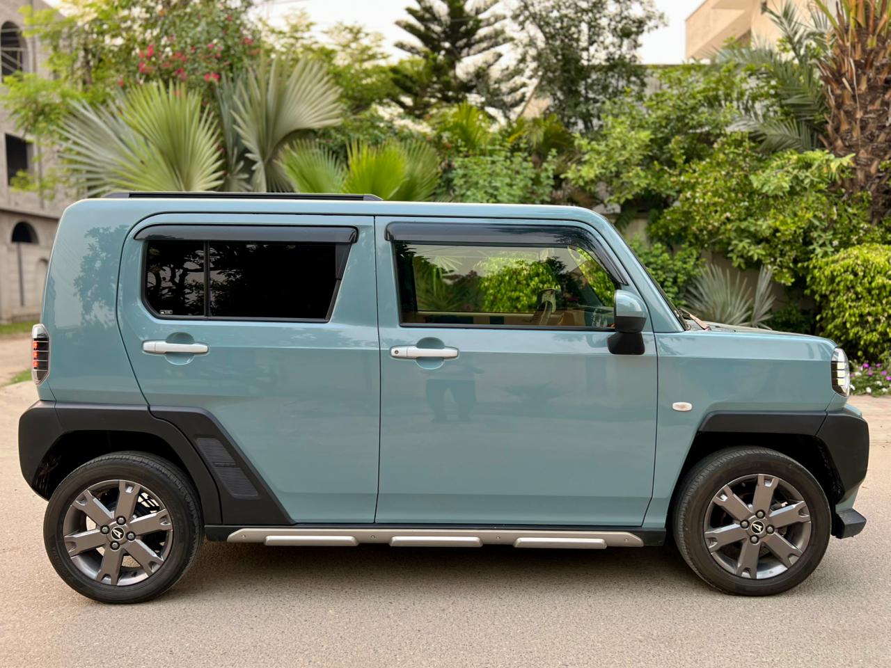 
								Daihatsu Taft Turbo Panoramic Roof 2022 full									