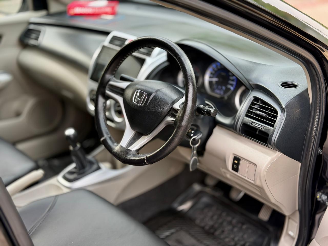 
								Honda City 1.3 Manual 2017 full									