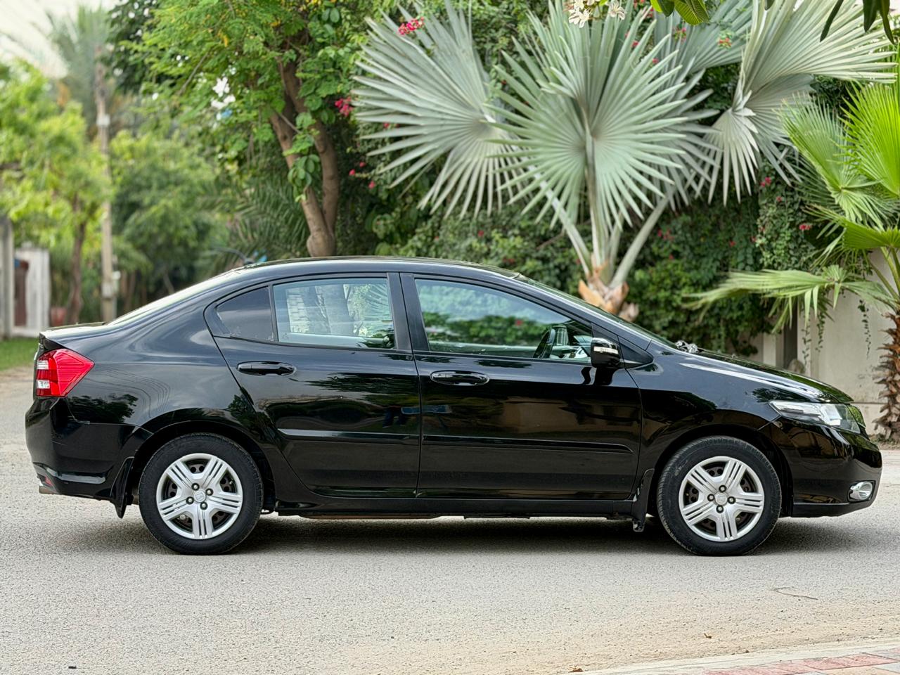 
								Honda City 1.3 Manual 2017 full									