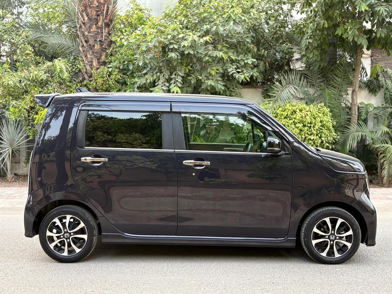 
								Honda N-WGN Custom 2024 full									
